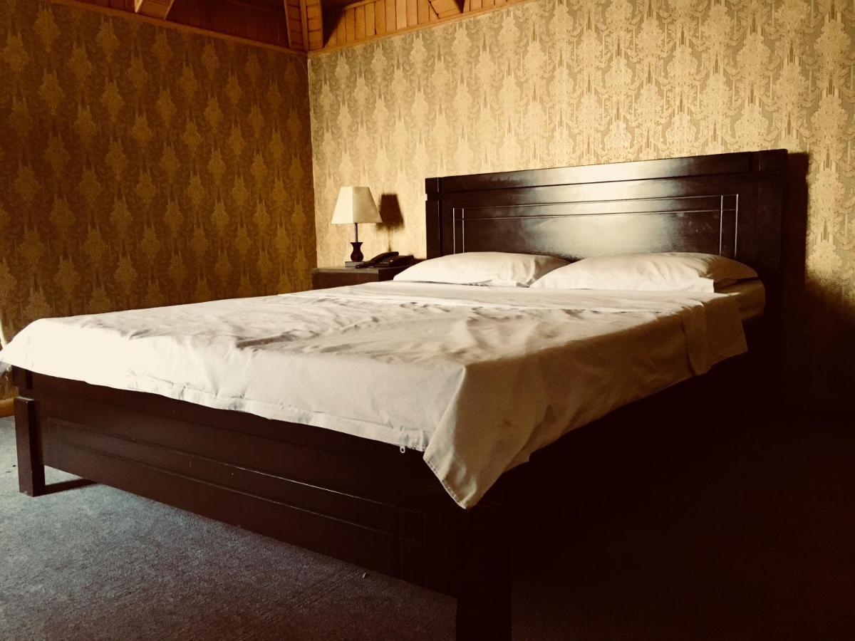 Hotel Nice Тбилиси Екстериор снимка