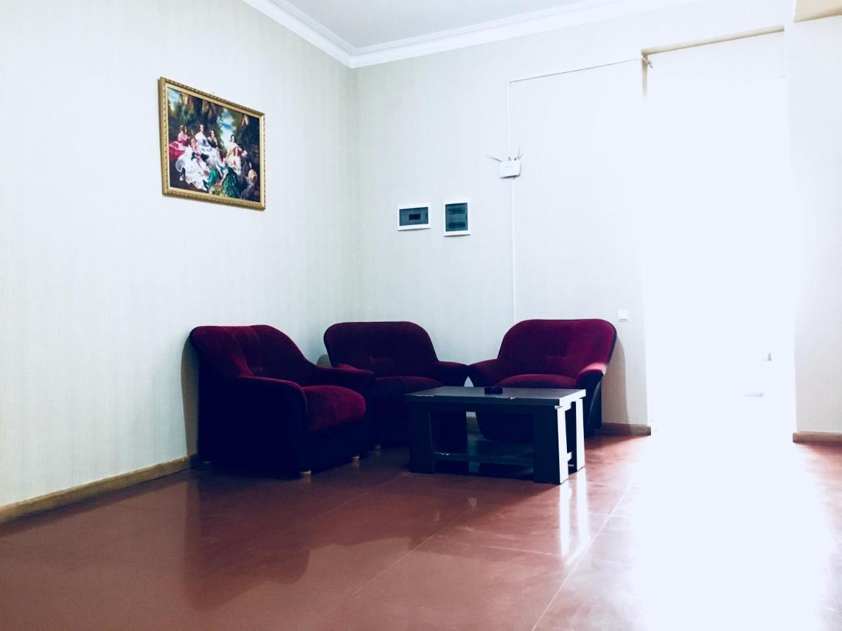 Hotel Nice Тбилиси Екстериор снимка