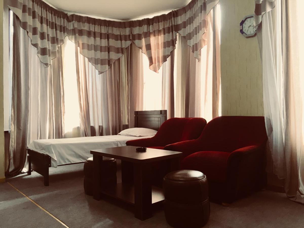 Hotel Nice Тбилиси Екстериор снимка